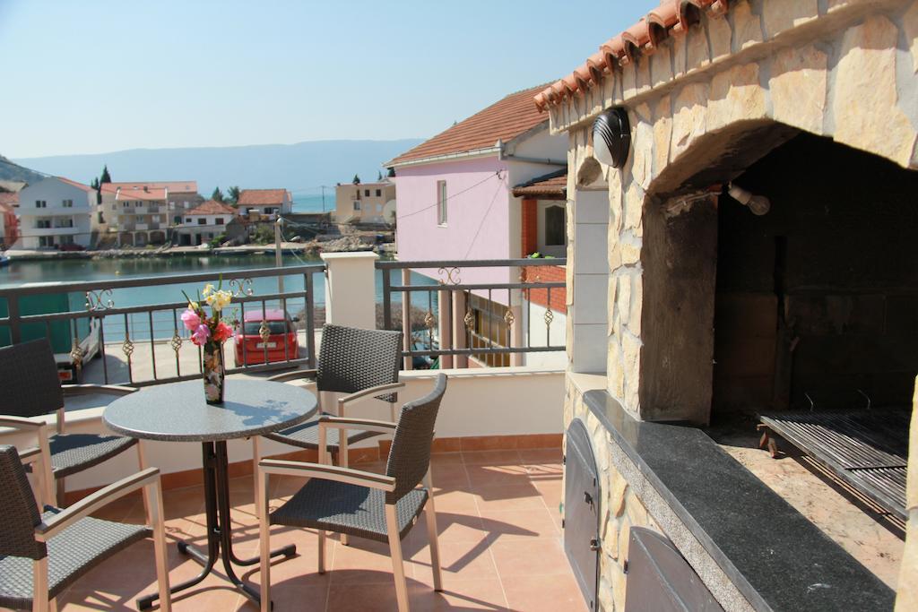 Villa Delta Apartments 布拉采 客房 照片